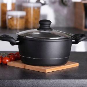 Garnek z powłoką nieprzywieralną i pokrywą 1,7L/18cm ROYAL